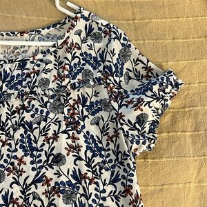 Ann Taylor LOFT Floral Print Short Sleeved Blouse Size: L